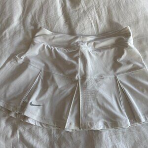 Large White Nike Dri-Fit Tennis Skirt